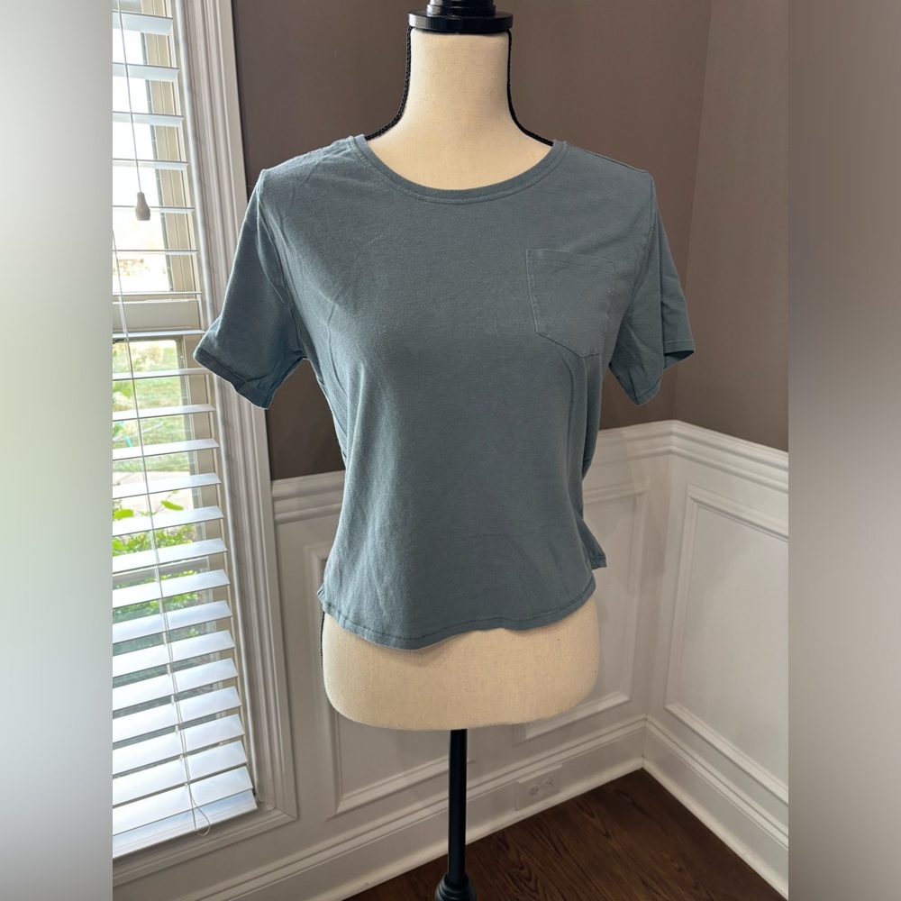 The North Face Cropped Tee T-shirt W/ Pocket Green Womens Medium Outdoors